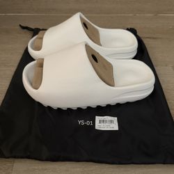 yeezy slide white size 6 new