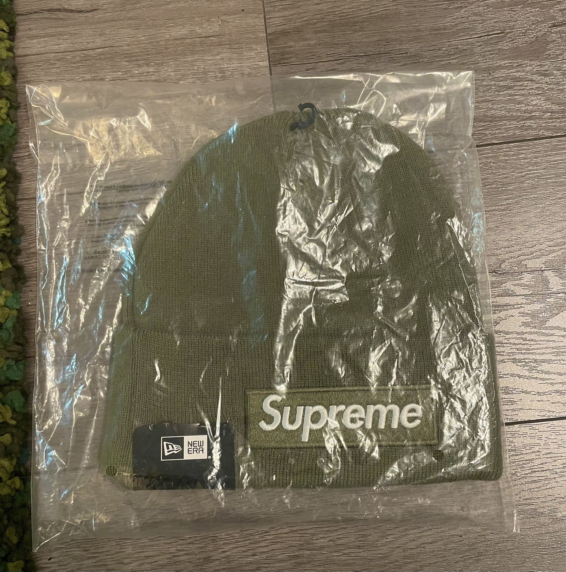 Supreme New Era Box Logo Beanie Olive