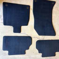 2024 Audi Q5 Floor Mats (brand New)