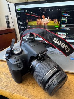 Canon Rebel T7 EOS