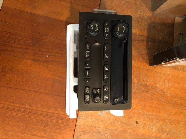 Delphi Delco 21002195 Am/fm Radio & CD Player GM Part 15234915 2006 for