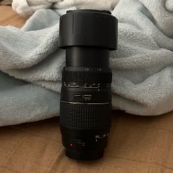 Tamron 70-300 mm lens