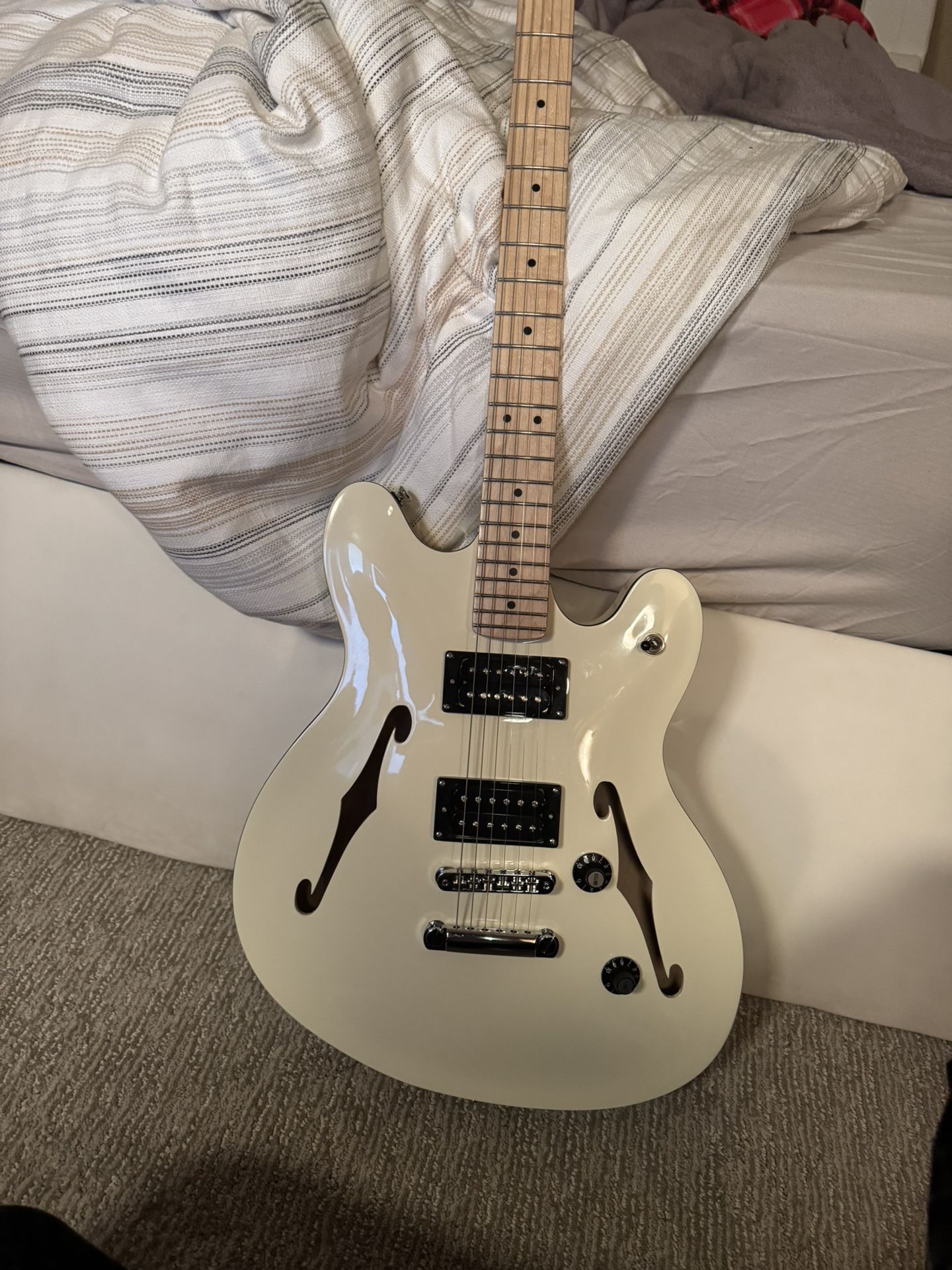 Fender Squire Affinity Starcaster