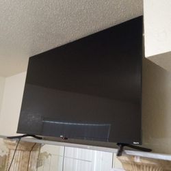 60 Smart TV, ONN Roku Tv