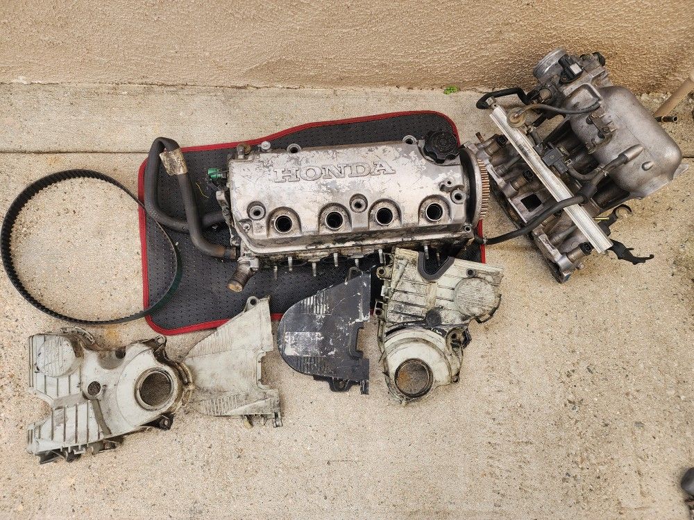 D16y8 Vtec Head With Intake Manifold And Other Parts