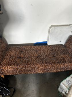 Leaped Print Ottoman