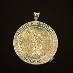 Centenario 50 Peso Coin 1945 With Bezel 
