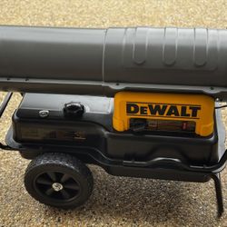 DEWALT 140000 -BTU Forced Air Kerosene Multi-fuel Construction Heater
