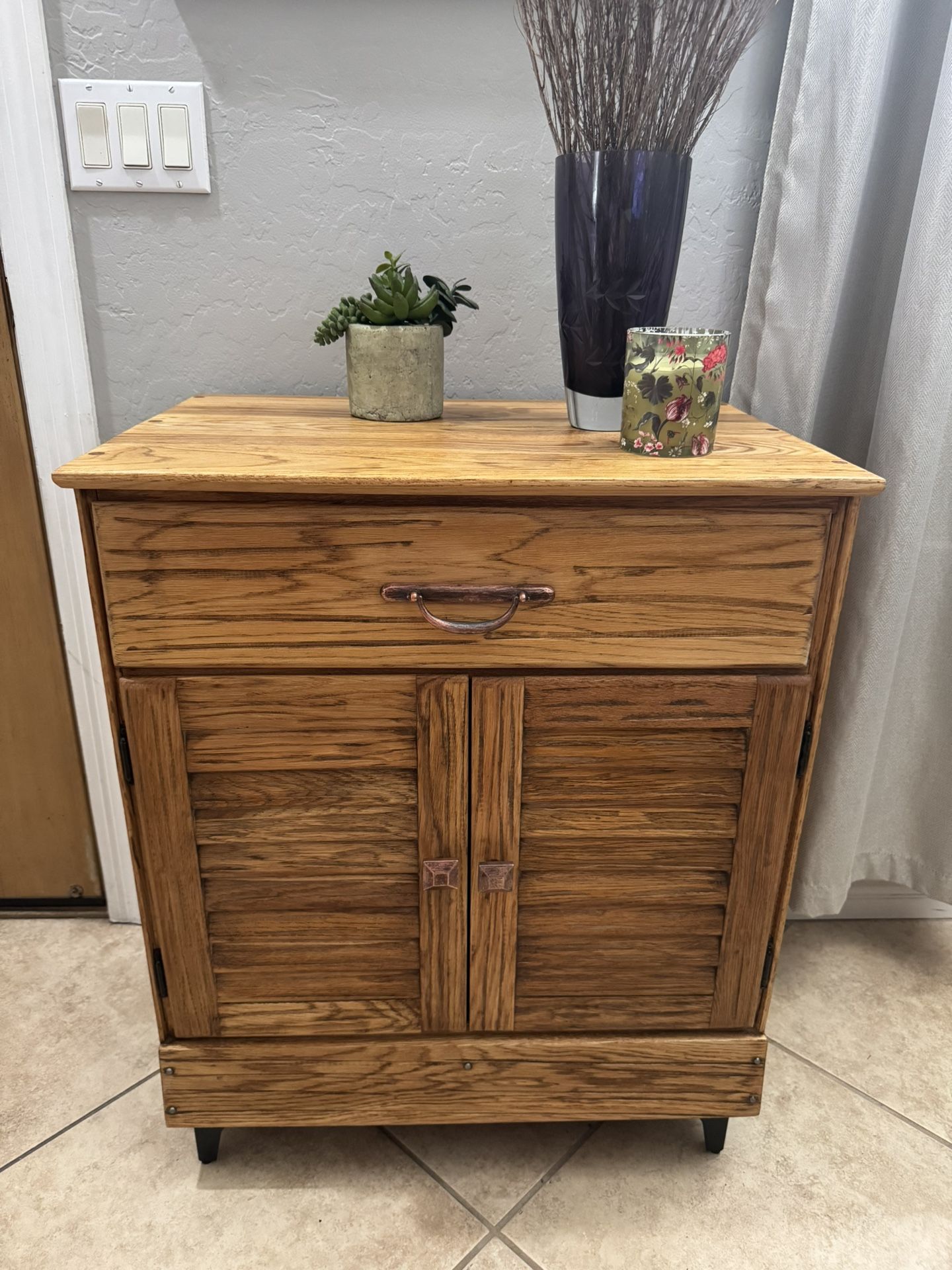 Entryway / Buffet