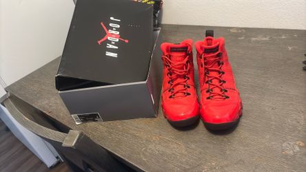 Jordan 9 retro Red size 8 men’s