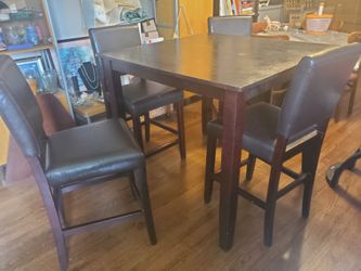 Pub Table With 4 chairs