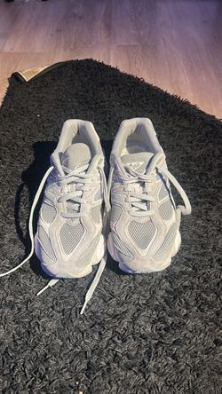 New Balance 9060 Grey Sneakers