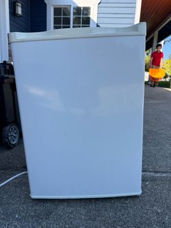 Antarctic Star Compact Upright Freezer – 2.1 Cu. Ft.