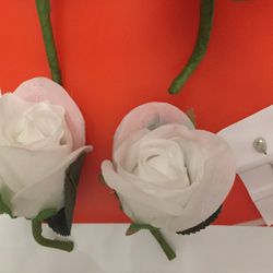 Silk White Rose Buttoniers