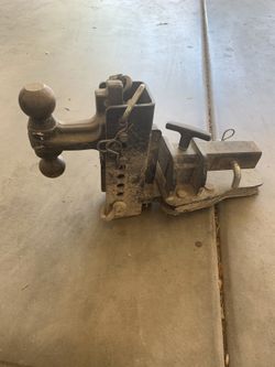 Teleswivel adjustable drop/rise hitch