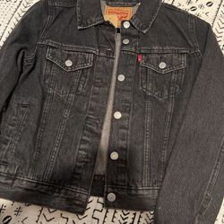 Brand New Size Small Trucker Jacket Levi’s 