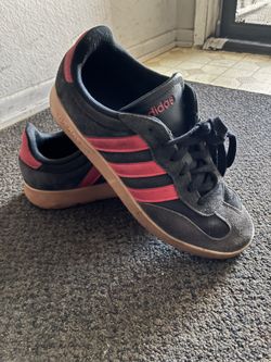 Men’s Adidas 9.5