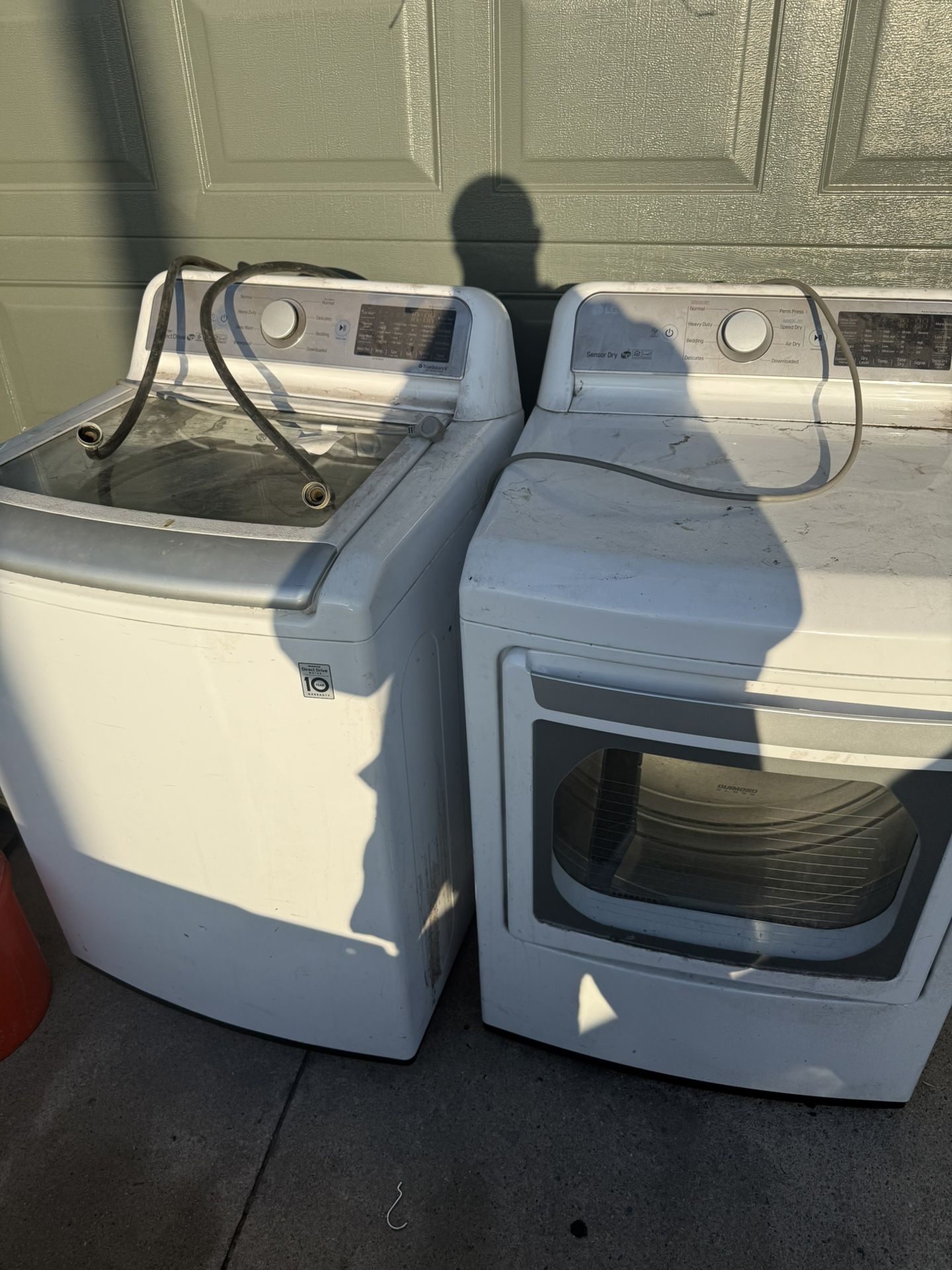 LG WASH AND DRYER COMBO