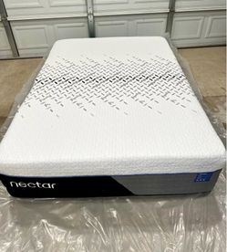 Nectar Luxe Hybrid King Mattress