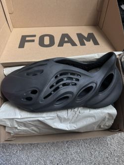 Yeezy Foam Runner