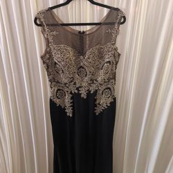Elegant Black Beaded Evening Gown – Mesh Illusion Neckline – Size 12 – Worn Once