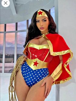Fashion nova Super Woman Halloween Costume / Mujer Maravilla Disfraz