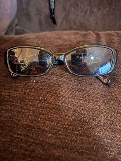 Coach Beautiful Perfect Condition Sunglasses