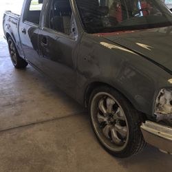 22 Inch Rims Universal Lug Nut Pattern. 