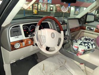 2004 Lincoln Navigator