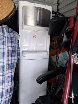 Electric water dispenser Hot and Cold
