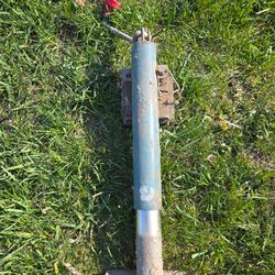 Trailer crank support