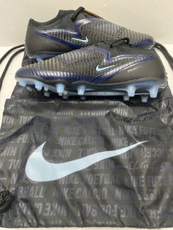 Nike Phantom 6 low Soccer Cleats Elite model