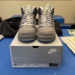 Jordan 5  Retro Wolf Grey size 6Y / 7.5 Women’s