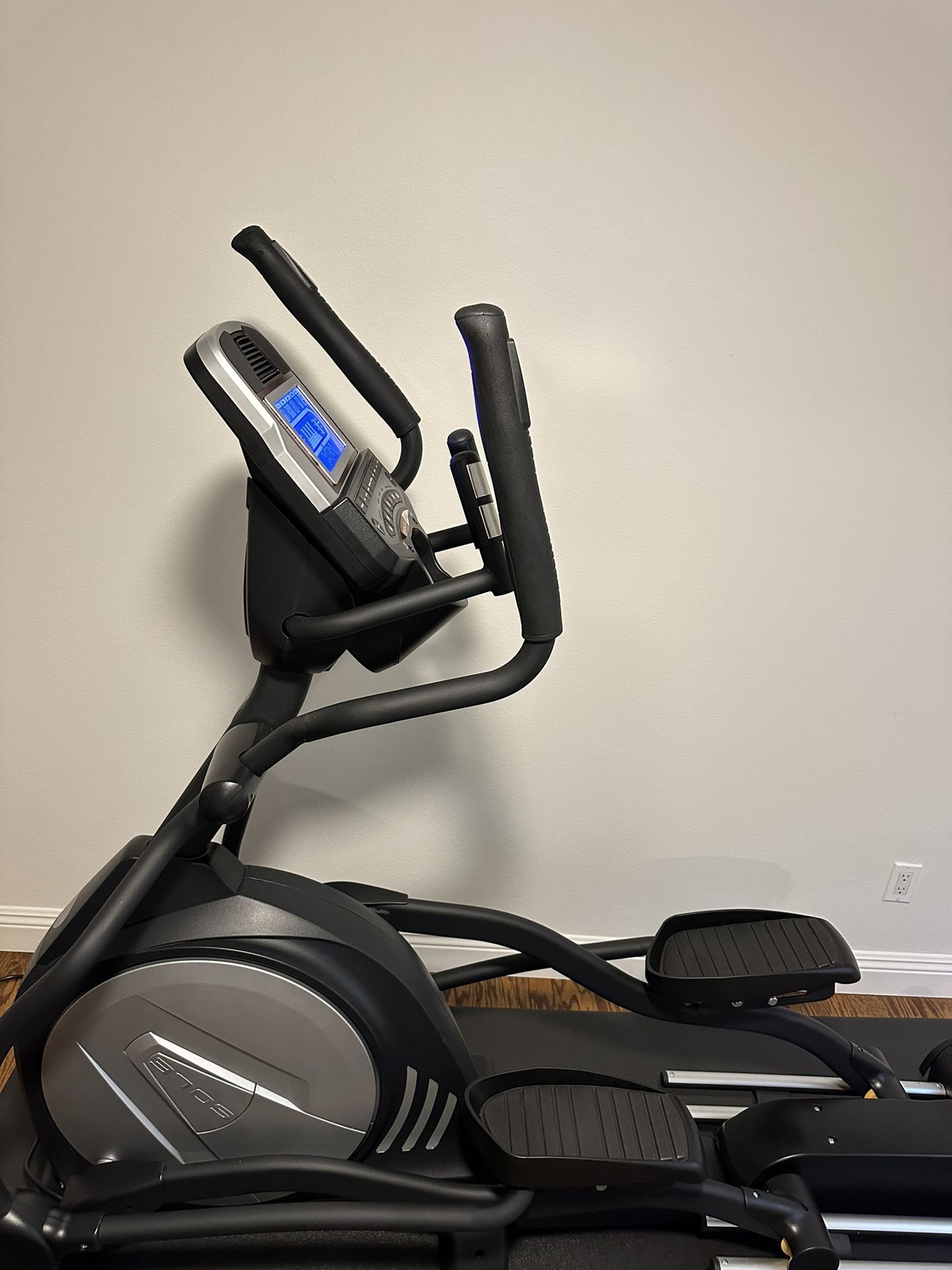 Sole E95 Elliptical Fitness Machine