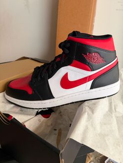 Air Jordan Mid Black/ Fire Red