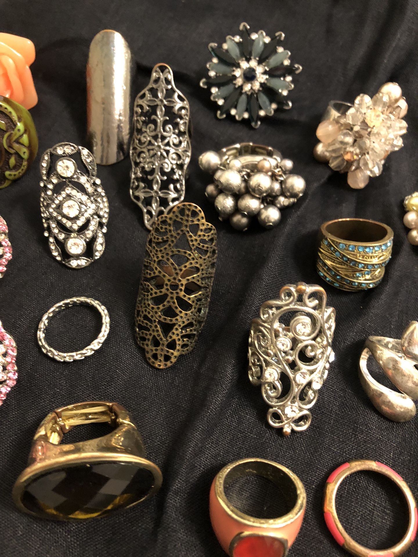 Costume Jewelry-Rings-22 Pieces