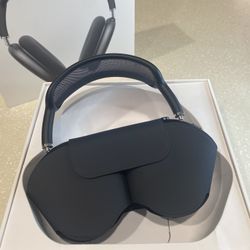AIRPOD MAXES (MIDNIGHT)