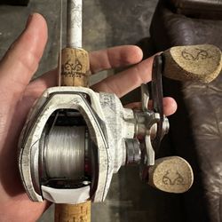 Bait Caster Realtree Rod And Reel. 