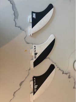 Mick fanning FCs 2 fins mediums
