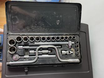 1/2 Inch Metric Socket Set 10 MM - 32 MM In Metal Case
