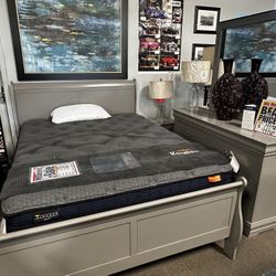 Lovely Bedroom Set! $699 🩶🚨 More Colors!