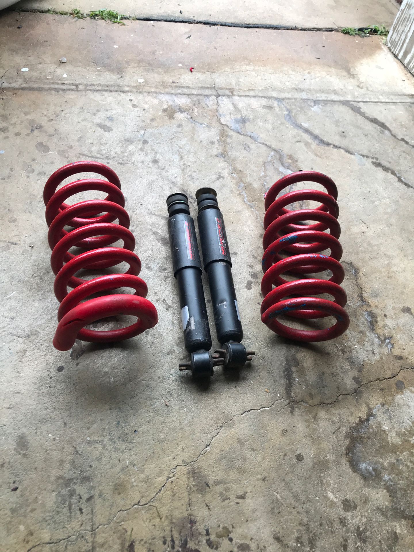 S10 gmc Isuzu Chevy g body lowering springs and shocks