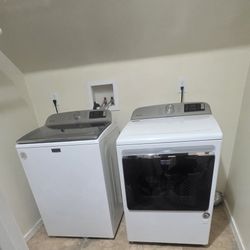 Maytag Washer and Dryer Set