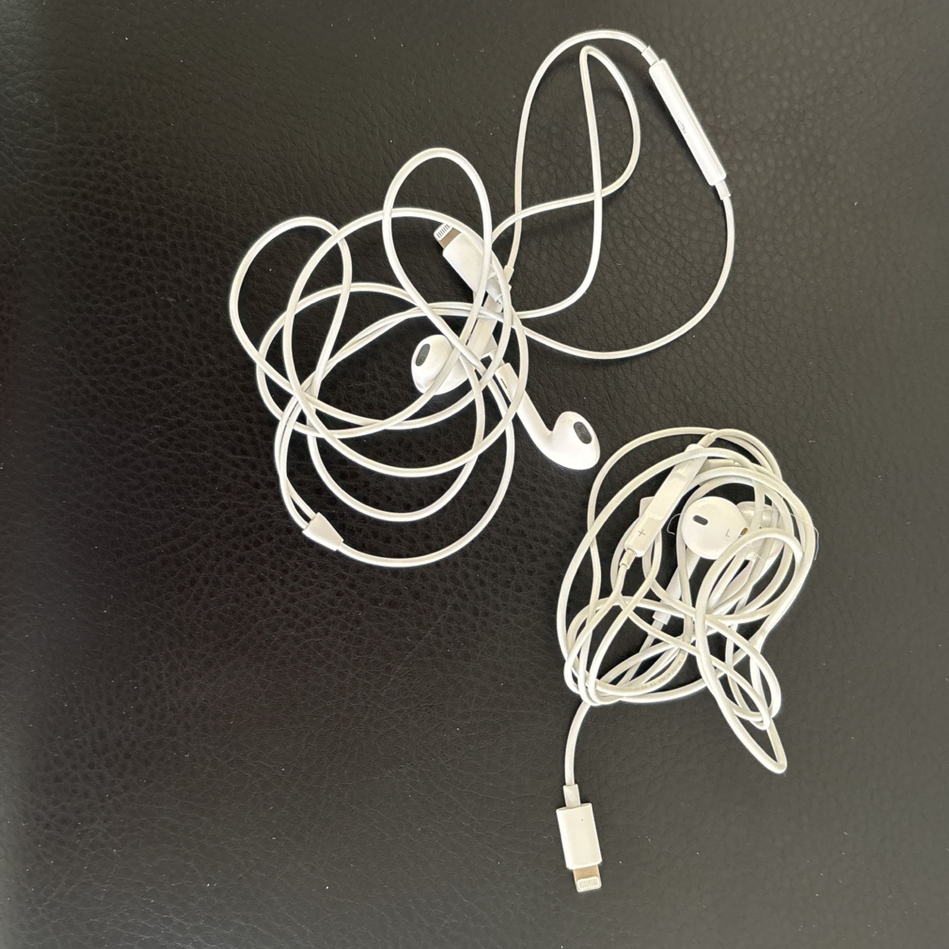 nwob.. Apple Headsets USB Compatible