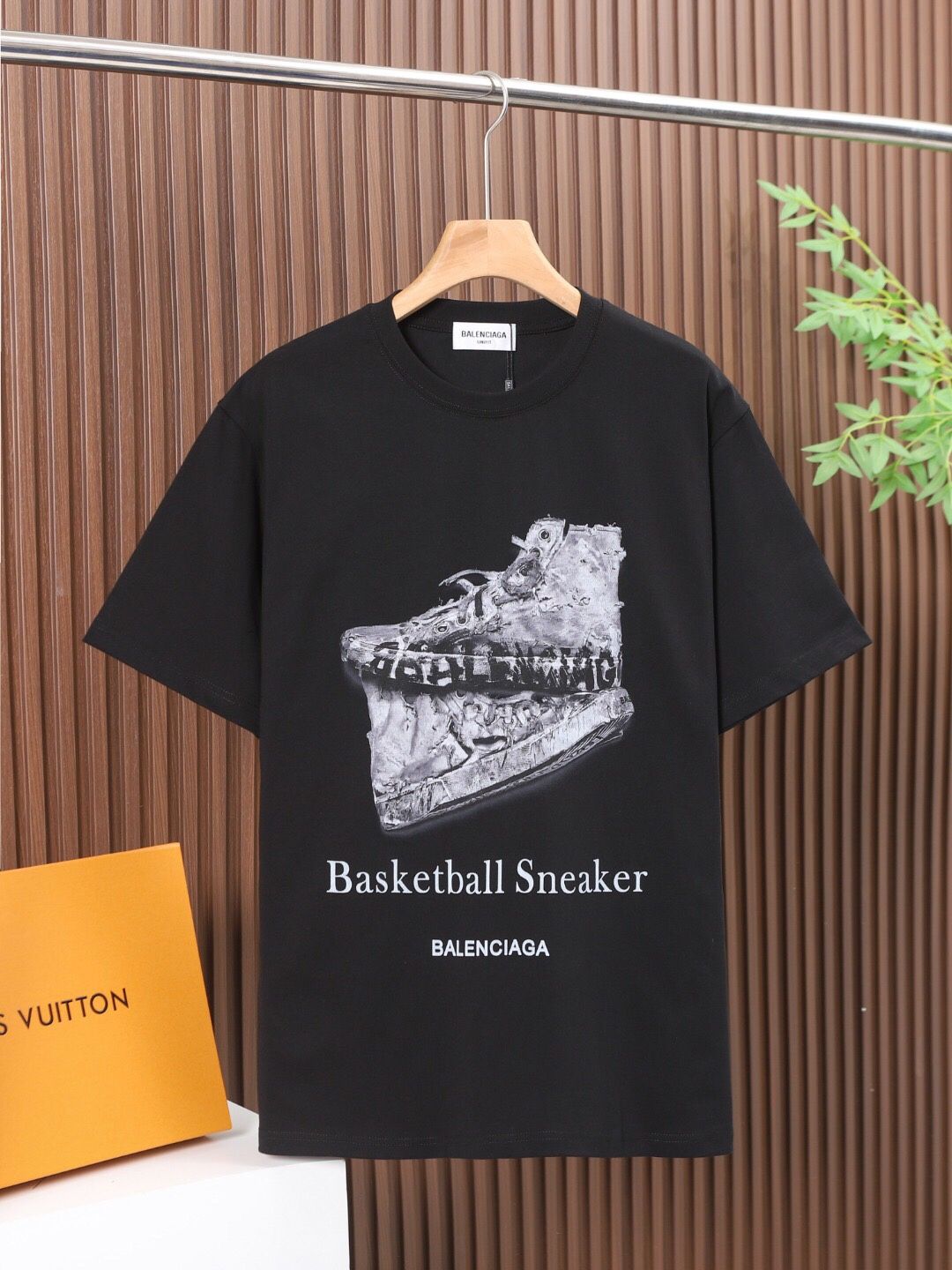 Balenciaga Menโs T-shirt 2025 New