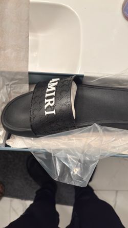 Amiri slides