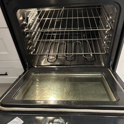 Kenmore Electric Range. Needs new outside oven glass.