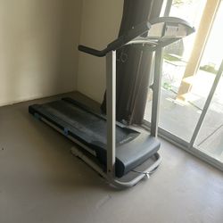 Treadmill 