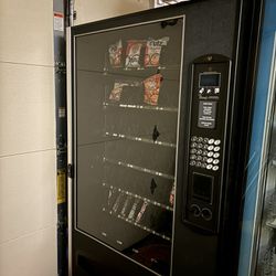 Snack vending Machine 