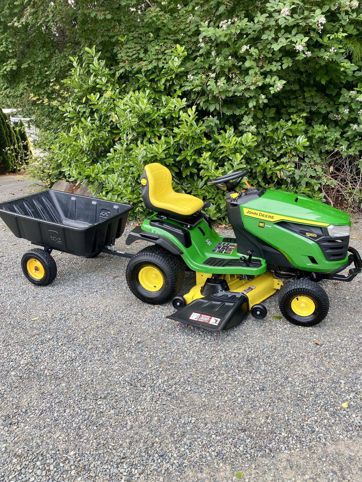 LIKE NEW!! John Deere S160 Riding Lawn Mower 24HP V-Twin with 48 in Deck and Dump Cart Trailer